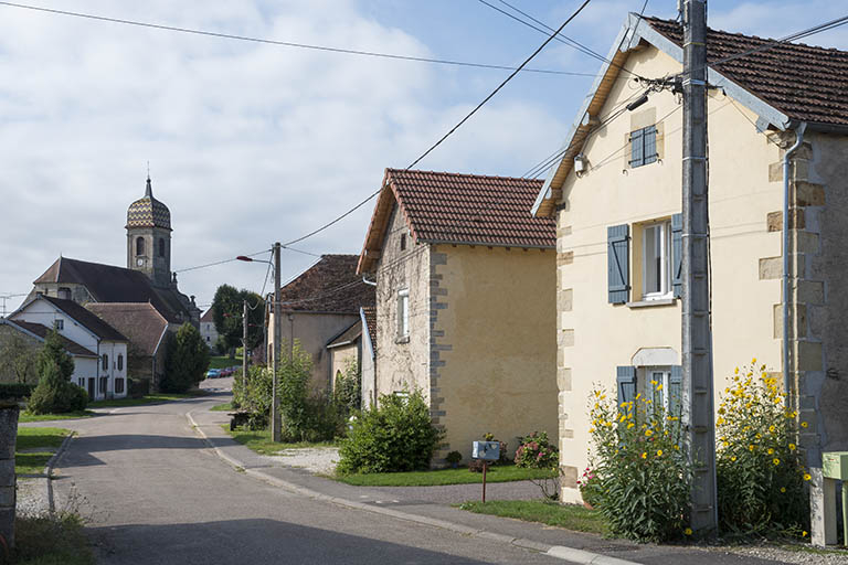 Rue Montgillard. © Jérôme Mongreville / Région Bourgogne-Franche-Comté, Inventaire du patrimoine - 2017 Rue Montgillard. © Jérôme Mongreville / Région Bourgogne-Franche-Comté, Inventaire du patrimoine - 2017