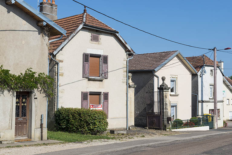 fermes avec "pignon sur rue". © Jérôme Mongreville / Région Bourgogne-Franche-Comté, Inventaire du patrimoine - 2017 fermes avec "pignon sur rue". © Jérôme Mongreville / Région Bourgogne-Franche-Comté, Inventaire du patrimoine - 2017