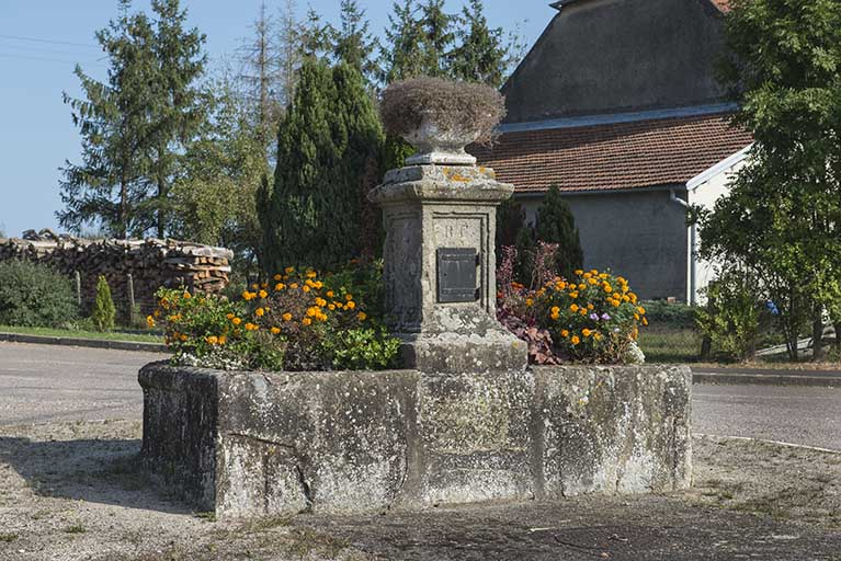 Fontaine de Mercey. © Jérôme Mongreville / Région Bourgogne-Franche-Comté, Inventaire du patrimoine - 2017 Fontaine de Mercey. © Jérôme Mongreville / Région Bourgogne-Franche-Comté, Inventaire du patrimoine - 2017