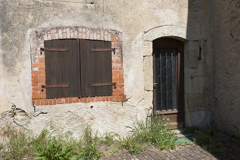 Ouverture remaniée. © Jérôme Mongreville / Région Bourgogne-Franche-Comté, Inventaire du patrimoine - 2017 Ouverture remaniée. © Jérôme Mongreville / Région Bourgogne-Franche-Comté, Inventaire du patrimoine - 2017