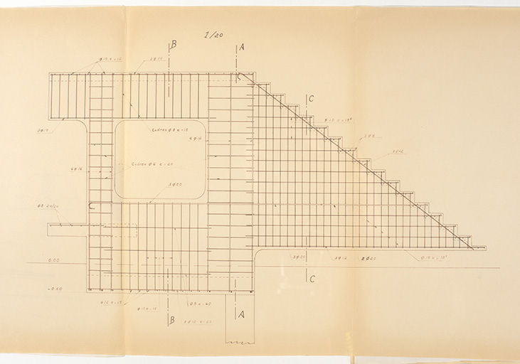 Cahier de coffrage et armature de la structure de l'escalier, s.d. © Sonia Dourlot (reproduction) / Région Bourgogne-Franche-Comté, Inventaire du patrimoine - 2017