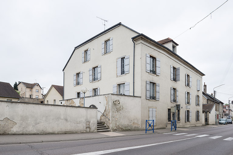 Vue depuis le haut de la rue F.Mitterrand. © Jérôme Mongreville / Région Bourgogne-Franche-Comté, Inventaire du patrimoine - 2017
