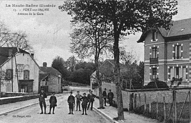 L'avenue de la Gare, carte postale. © Guillaume Gézolme / Région Bourgogne-Franche-Comté, Inventaire du patrimoine - 2017