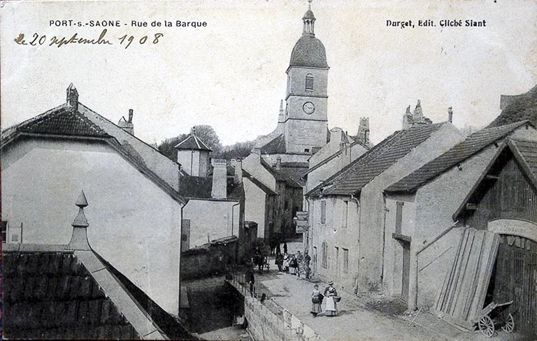 Rue de la barque vers 1908, carte postale. © Guillaume Gézolme / Région Bourgogne-Franche-Comté, Inventaire du patrimoine - 2017