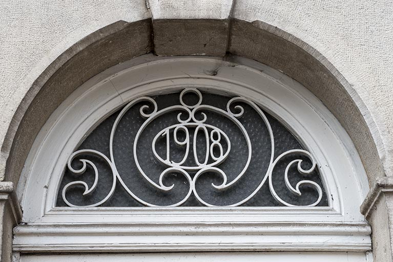 La date portée, partie supérieure de la porte. © Jérôme Mongreville / Région Bourgogne-Franche-Comté, Inventaire du patrimoine - 2017