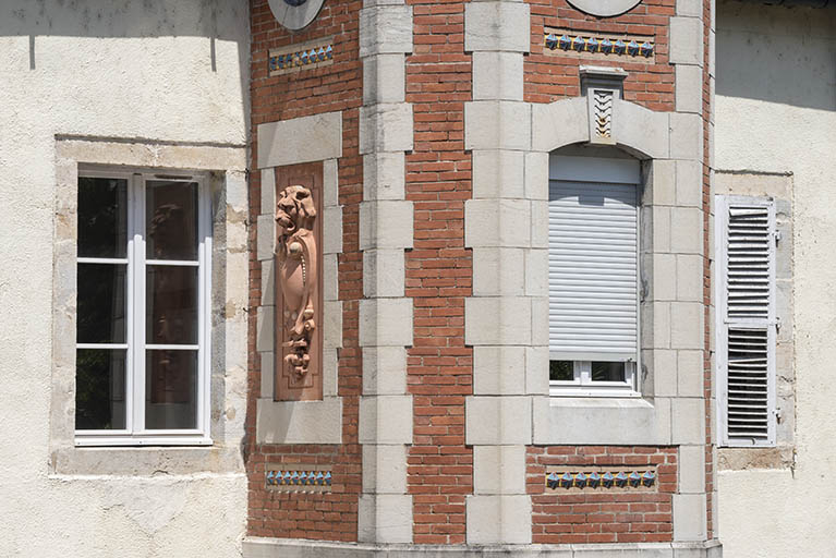La tourelle au niveau de l'étage carré. © Jérôme Mongreville / Région Bourgogne-Franche-Comté, Inventaire du patrimoine - 2017