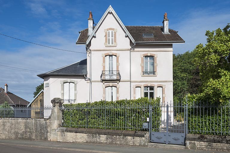 Vue depuis la rue. © Jérôme Mongreville / Région Bourgogne-Franche-Comté, Inventaire du patrimoine - 2017