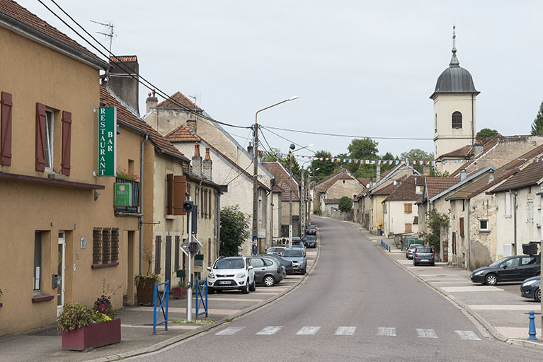 La rue Saint-Valère. © Jérôme Mongreville / Région Bourgogne-Franche-Comté, Inventaire du patrimoine - 2017
