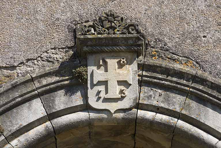 La clé de voûte du portail. © Jérôme Mongreville / Région Bourgogne-Franche-Comté, Inventaire du patrimoine - 2017