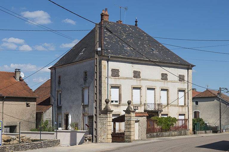 Vue de trois-quart. © Jérôme Mongreville / Région Bourgogne-Franche-Comté, Inventaire du patrimoine - 2017