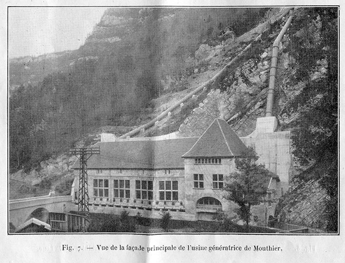 Vue de la façade principale de l'usine génératrice de Mouthier, s.d. [1922]. © Raphaël Favereaux / Région Bourgogne-Franche-Comté, Inventaire du patrimoine - 2018