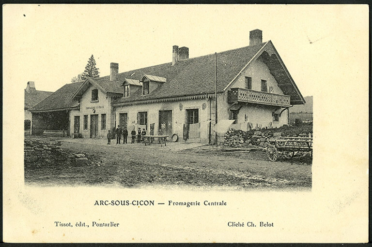 Arc-sous-Cicon. Fromagerie centrale, carte postale, s.d. [fin 19e ou début 20e siècle]. © Raphaël Favereaux / Région Bourgogne-Franche-Comté, Inventaire du patrimoine - 2018