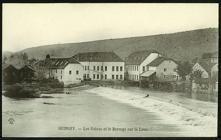 Quingey - Les usines et le barrage sur la Loue, carte postale, s.d. [fin 19e ou début 20e siècle]. © Raphaël Favereaux / Région Bourgogne-Franche-Comté, Inventaire du patrimoine - 2018
