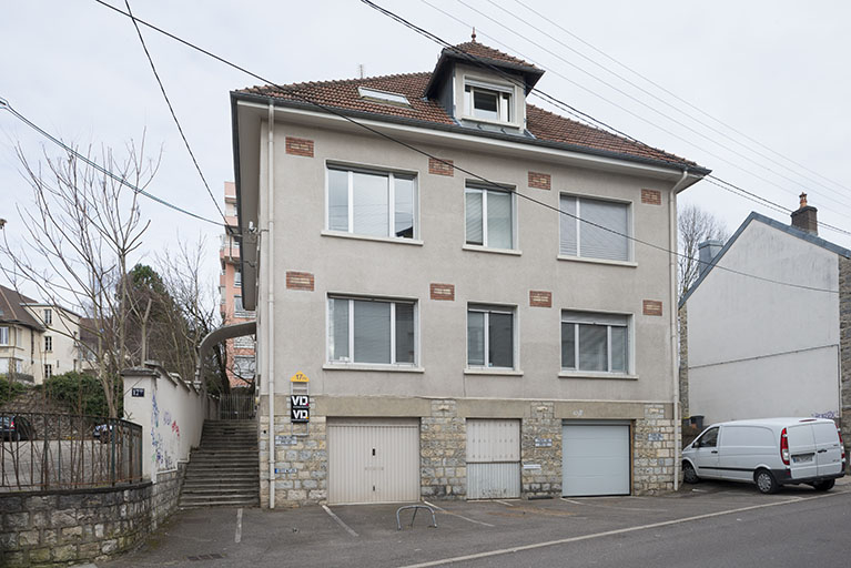 Façade est. © Jérôme Mongreville / Région Bourgogne-Franche-Comté, Inventaire du patrimoine - 2018 Façade est. © Jérôme Mongreville / Région Bourgogne-Franche-Comté, Inventaire du patrimoine - 2018