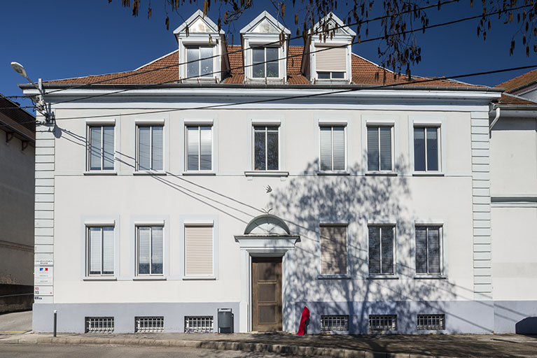 Façade antérieure des bureaux. © Jérôme Mongreville / Région Bourgogne-Franche-Comté, Inventaire du patrimoine - 2018
