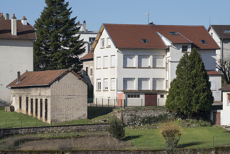 Façade postérieure depuis l'est. © Jérôme Mongreville / Région Bourgogne-Franche-Comté, Inventaire du patrimoine - 2018