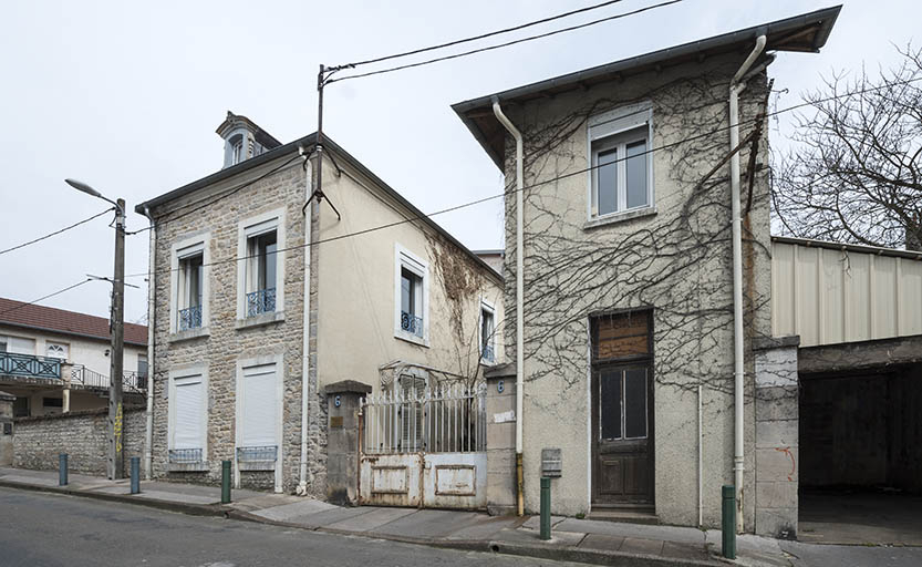 Logements et bureaux depuis la rue du Château-Rose. © Jérôme Mongreville / Région Bourgogne-Franche-Comté, Inventaire du patrimoine - 2018