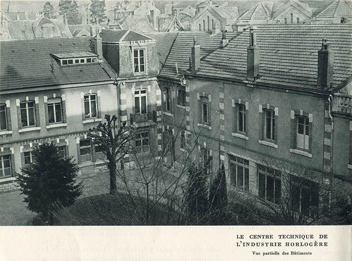 Le centre technique de l'industrie horlogère [vue plongeante sur la cour], 1955. © Meusy / Région Bourgogne-Franche-Comté, Inventaire du patrimoine - 2018