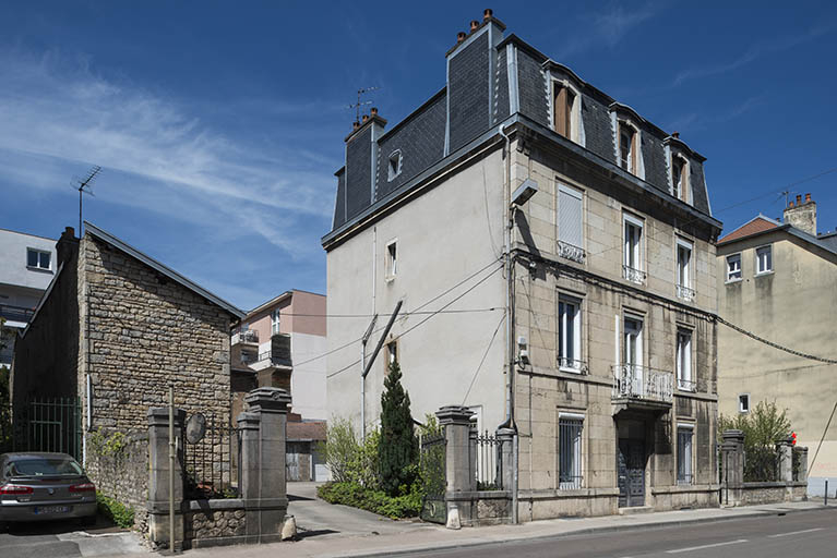 Vue de trois quarts gauche. © Jérôme Mongreville / Région Bourgogne-Franche-Comté, Inventaire du patrimoine - 2018 Vue de trois quarts gauche. © Jérôme Mongreville / Région Bourgogne-Franche-Comté, Inventaire du patrimoine - 2018