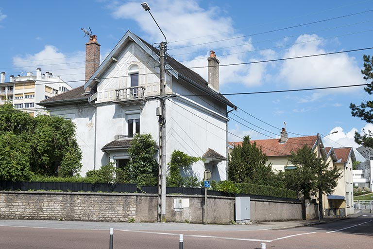 Vue d'ensemble, depuis l'intersection avec la rue Jean Wyrsch. © Jérôme Mongreville / Région Bourgogne-Franche-Comté, Inventaire du patrimoine - 2018