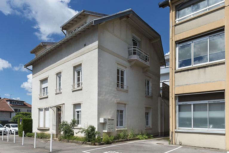 Logement vu de trois quarts droite. © Jérôme Mongreville / Région Bourgogne-Franche-Comté, Inventaire du patrimoine - 2018 Logement vu de trois quarts droite. © Jérôme Mongreville / Région Bourgogne-Franche-Comté, Inventaire du patrimoine - 2018