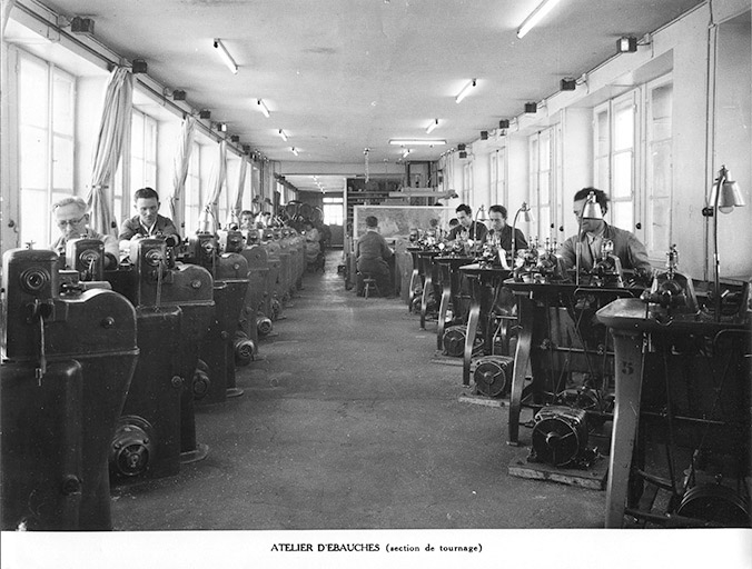 Atelier d'ébauches (section de tournage), vers 1950. © Joseph Stainacre / Région Bourgogne-Franche-Comté, Inventaire du patrimoine - 2018 Atelier d'ébauches (section de tournage), vers 1950. © Joseph Stainacre / Région Bourgogne-Franche-Comté, Inventaire du patrimoine - 2018
