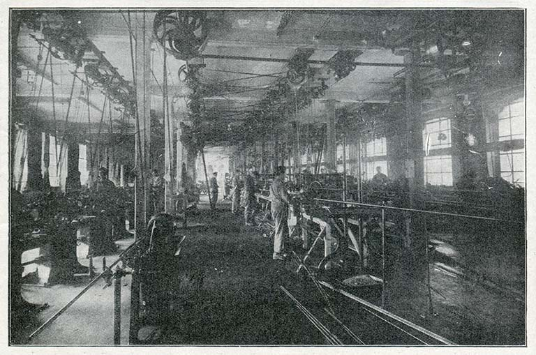 Section A. Machines automatiques, photogr., s.d. [1923].  © Raphaël Favereaux / Région Bourgogne-Franche-Comté, Inventaire du patrimoine - 2018