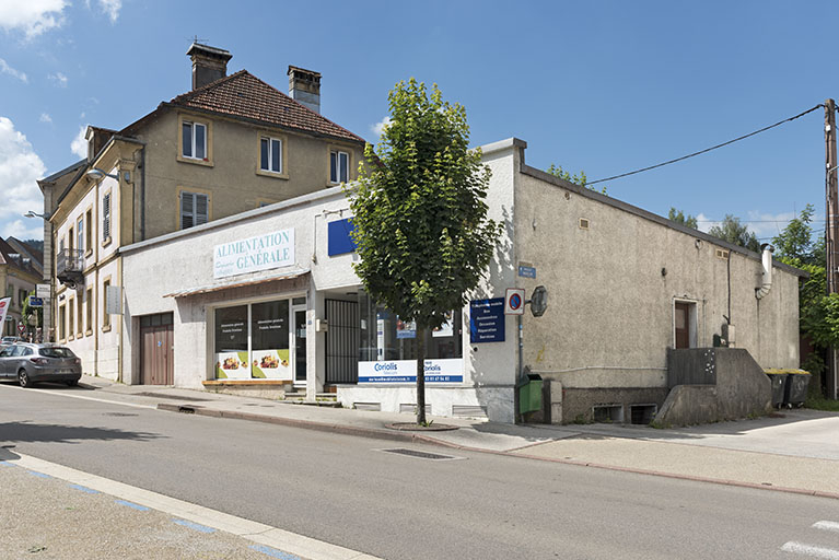 Vue d'ensemble, de trois quarts droite. © Sonia Dourlot / Région Bourgogne-Franche-Comté, Inventaire du patrimoine - 2018
