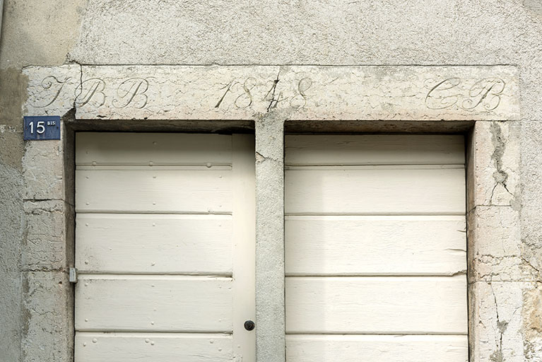 Maison côté cour : linteau daté 1848. © Sonia Dourlot / Région Bourgogne-Franche-Comté, Inventaire du patrimoine - 2018