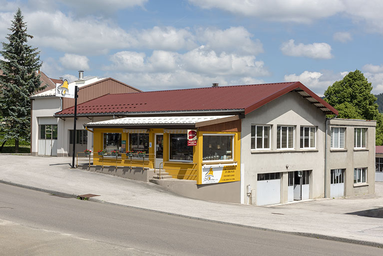 Nouveau site : vue d'ensemble de trois quarts droite. © Sonia Dourlot / Région Bourgogne-Franche-Comté, Inventaire du patrimoine - 2018
