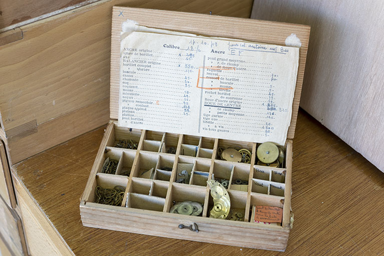 Magasin : boîte à compartiments. © Sonia Dourlot / Région Bourgogne-Franche-Comté, Inventaire du patrimoine - 2018