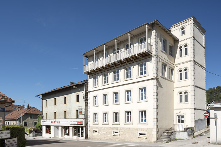 Vue d'ensemble depuis le nord. © Sonia Dourlot / Région Bourgogne-Franche-Comté, Inventaire du patrimoine - 2018 Vue d'ensemble depuis le nord. © Sonia Dourlot / Région Bourgogne-Franche-Comté, Inventaire du patrimoine - 2018