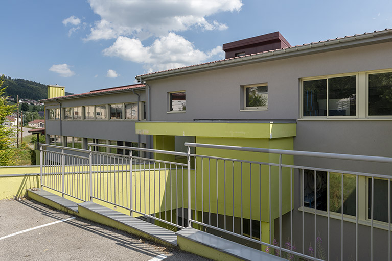 2e bâtiment (vue rapprochée depuis le sud-ouest). © Sonia Dourlot / Région Bourgogne-Franche-Comté, Inventaire du patrimoine - 2018