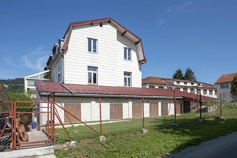 Façade latérale droite et atelier de fabrication. © Sonia Dourlot / Région Bourgogne-Franche-Comté, Inventaire du patrimoine - 2018