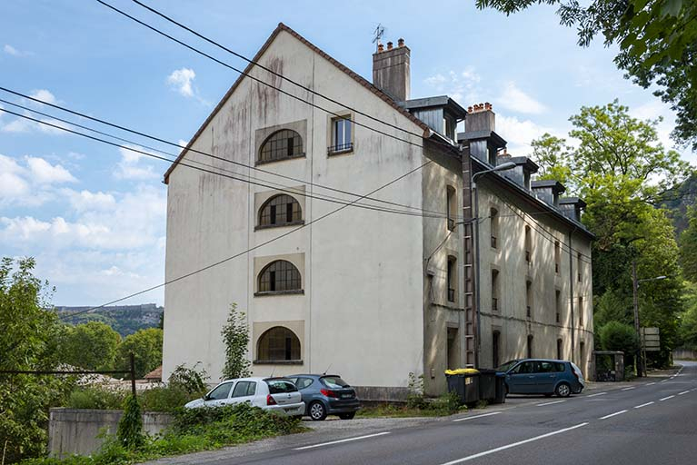 Logement ouvrier vu de trois quarts gauche. © Jérôme Mongreville / Région Bourgogne-Franche-Comté, Inventaire du patrimoine - 2018