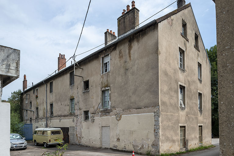 Logement ouvrier vu de trois quarts arrière. © Jérôme Mongreville / Région Bourgogne-Franche-Comté, Inventaire du patrimoine - 2018