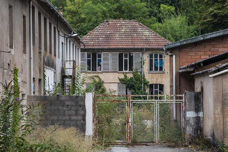 Bureau ou logement de la faïencerie. © Jérôme Mongreville / Région Bourgogne-Franche-Comté, Inventaire du patrimoine - 2018