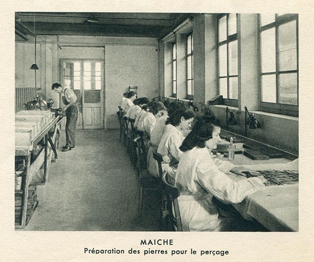 Maîche. Préparation des pierres pour le perçage, 1950. © Laurent Poupard / Région Bourgogne-Franche-Comté, Inventaire du patrimoine - 2018