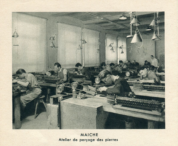 Maîche. Atelier de perçage des pierres, 1950. © Laurent Poupard / Région Bourgogne-Franche-Comté, Inventaire du patrimoine - 2018