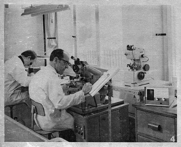 [France Ebauches] Atelier de contrôle, usine n° 4, 1970. © M. Villier / Région Bourgogne-Franche-Comté, Inventaire du patrimoine - 2018