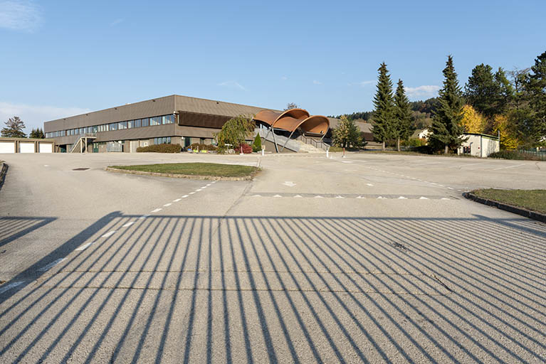 Vue d'ensemble, depuis l'entrée au sud-ouest. © Sonia Dourlot / Région Bourgogne-Franche-Comté, Inventaire du patrimoine - 2018
