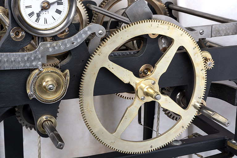 Mouvement, mécanisme des sonneries : roue de compte. © Sonia Dourlot / Région Bourgogne-Franche-Comté, Inventaire du patrimoine - 2018