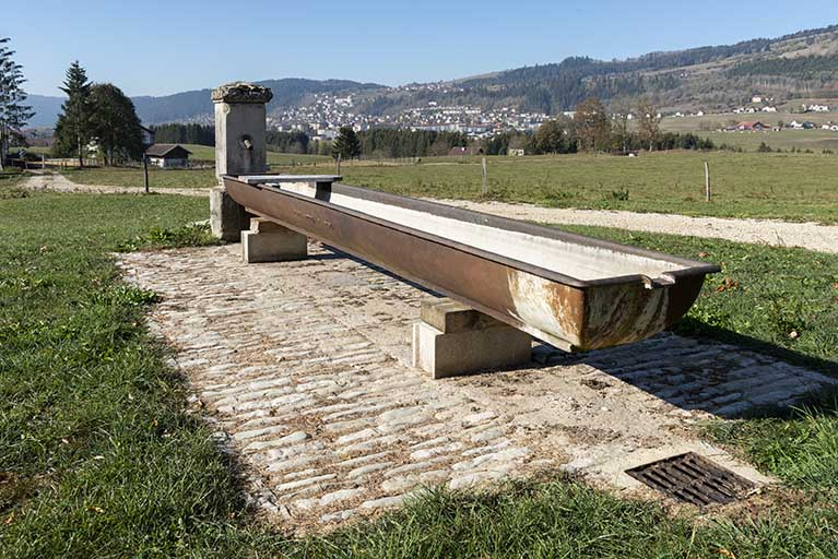 Auge-abreuvoir, à l'ouest. © Sonia Dourlot / Région Bourgogne-Franche-Comté, Inventaire du patrimoine - 2018