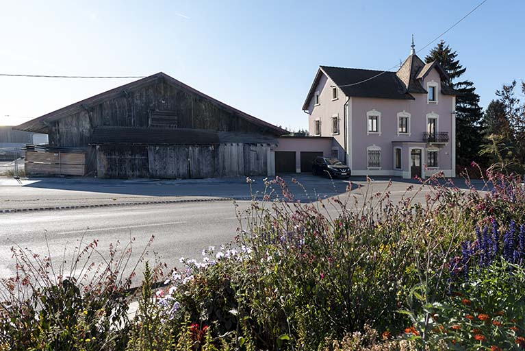 Atelier de 1919 et deuxième maison : façade antérieure (nord). © Sonia Dourlot / Région Bourgogne-Franche-Comté, Inventaire du patrimoine - 2018