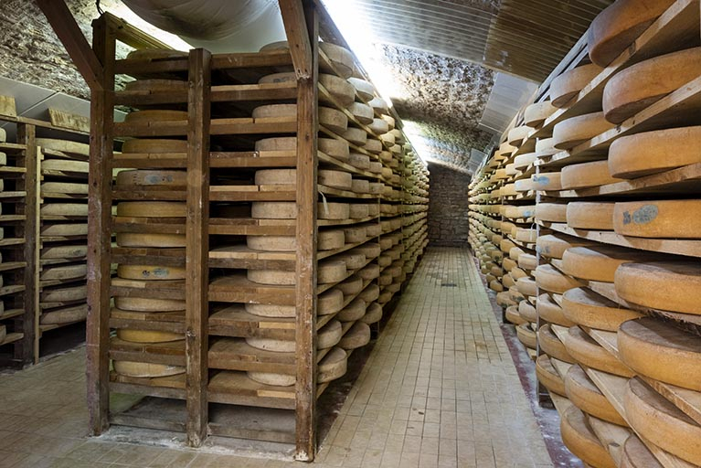 Cave d'affinage au nord. © Sonia Dourlot / Région Bourgogne-Franche-Comté, Inventaire du patrimoine - 2018