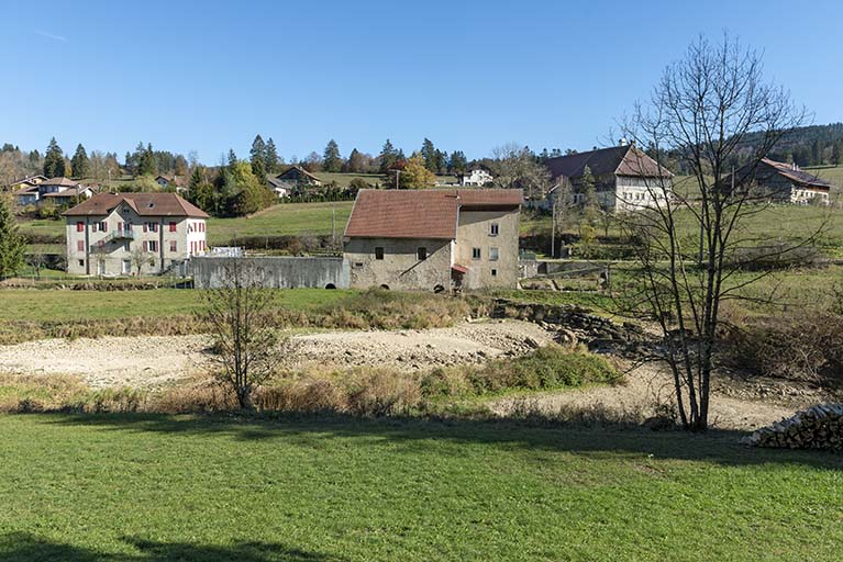 Vue d'ensemble, depuis l'ouest. © Sonia Dourlot / Région Bourgogne-Franche-Comté, Inventaire du patrimoine - 2018
