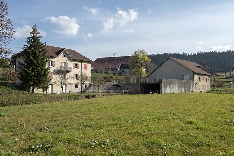 Vue d'ensemble, depuis le nord-ouest. © Sonia Dourlot / Région Bourgogne-Franche-Comté, Inventaire du patrimoine - 2018