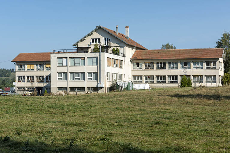 Deuxième usine : façade postérieure, de trois quarts droite. © Sonia Dourlot / Région Bourgogne-Franche-Comté, Inventaire du patrimoine - 2018