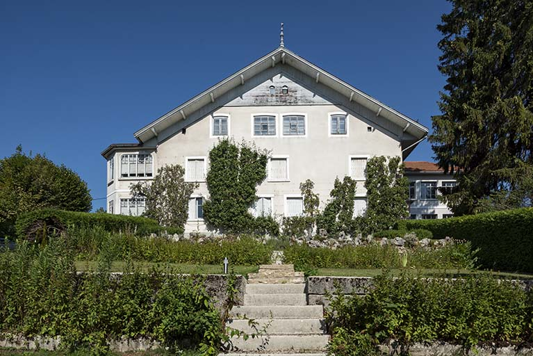 Ancienne ferme : façade latérale droite (est). © Sonia Dourlot / Région Bourgogne-Franche-Comté, Inventaire du patrimoine - 2018