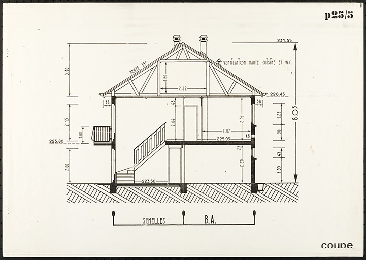 Projet de construction d'une maison d'habitation Camélia. Coupe, s.d. [1981]. © Sonia Dourlot (reproduction) / Région Bourgogne-Franche-Comté, Inventaire du patrimoine - 2018